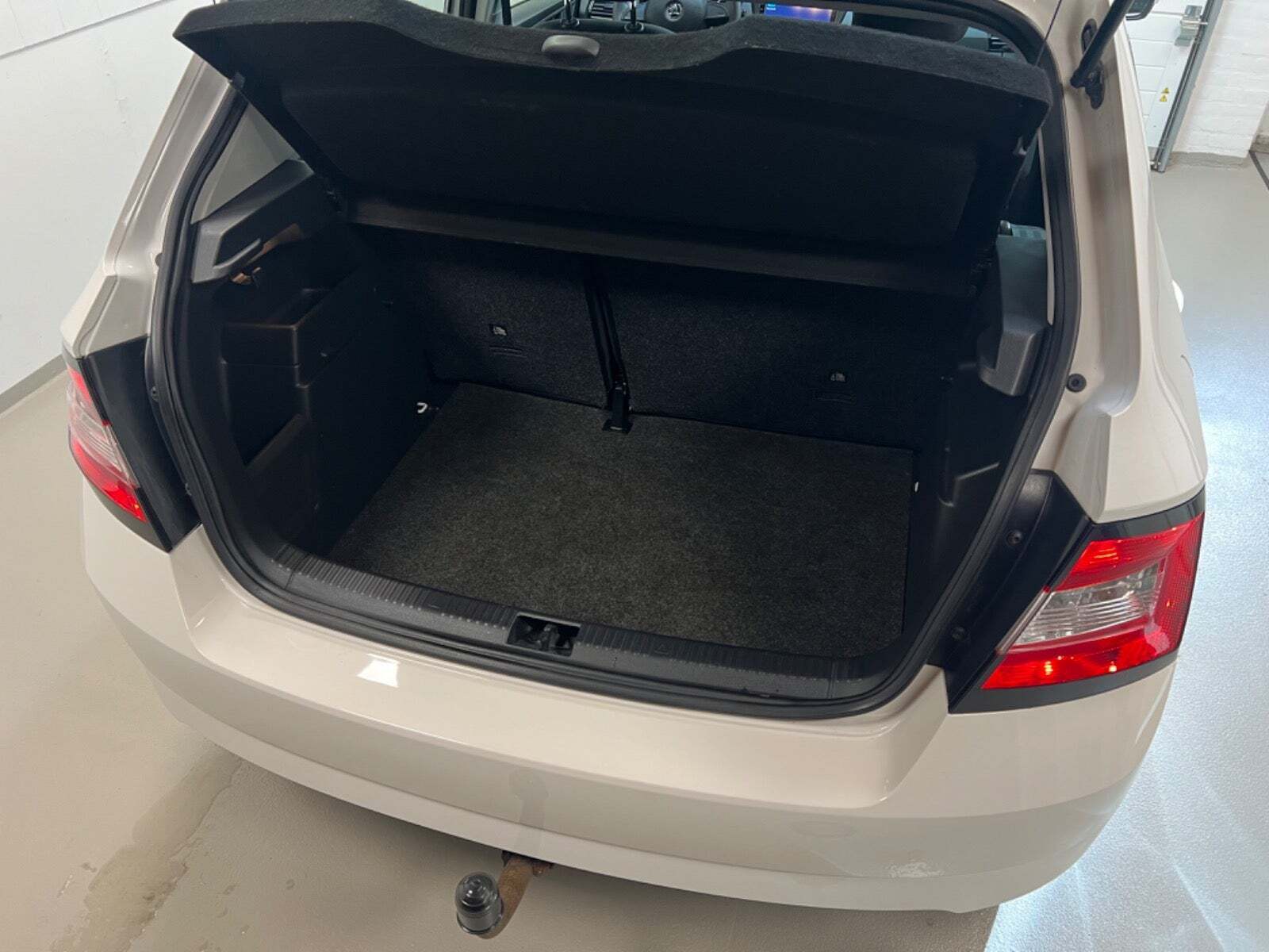 Hvid Skoda Fabia fra 2015