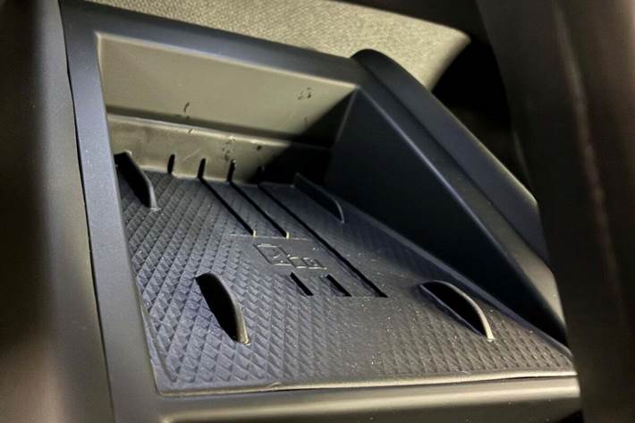 Orange Cupra Tavascan fra 2025