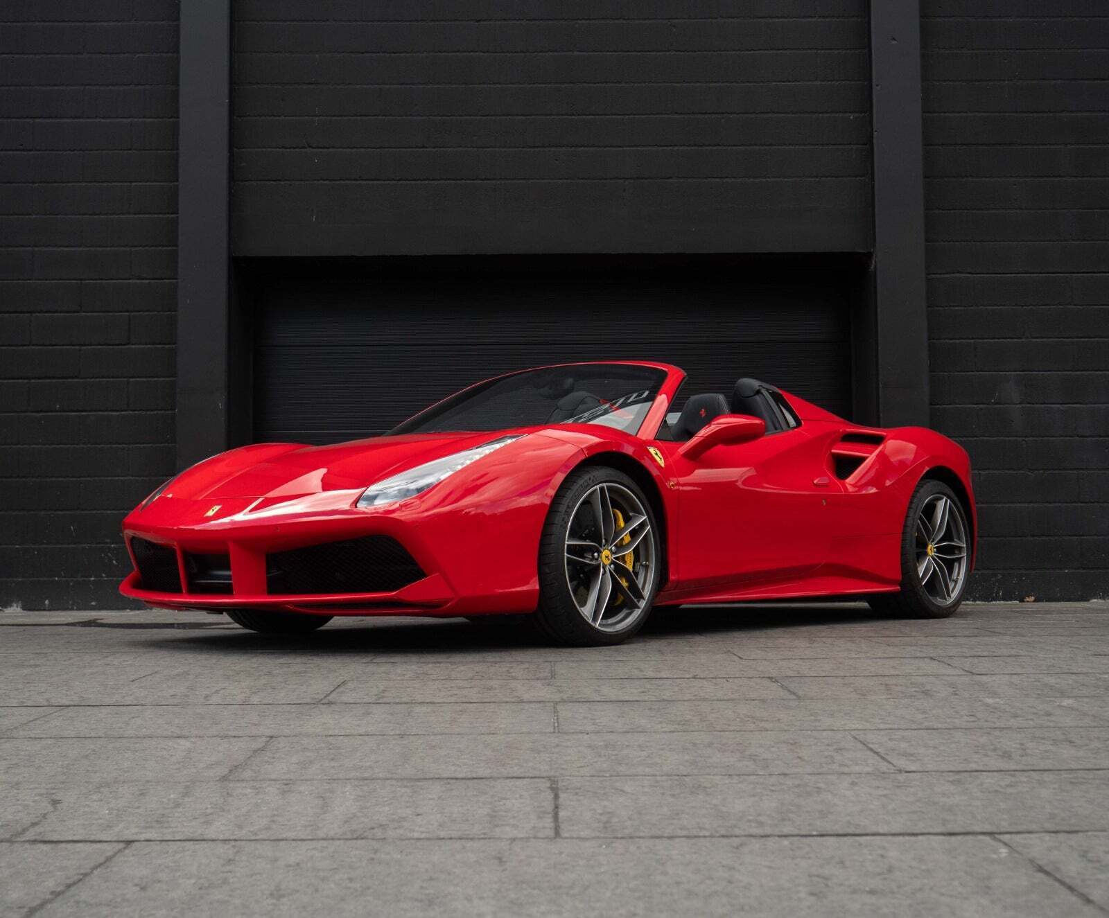 Ferrari 488 Spider 3,9 DCT
