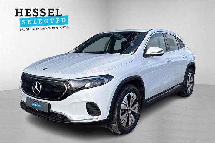 Hvid Mercedes EQA250+ fra 2023 set udefra
