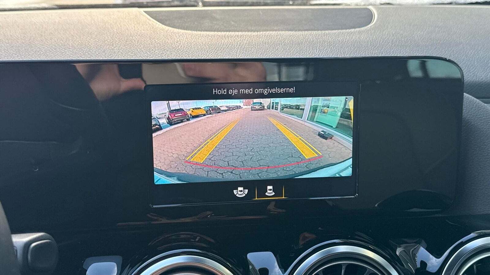 Hvid Mercedes EQA250+ fra 2023