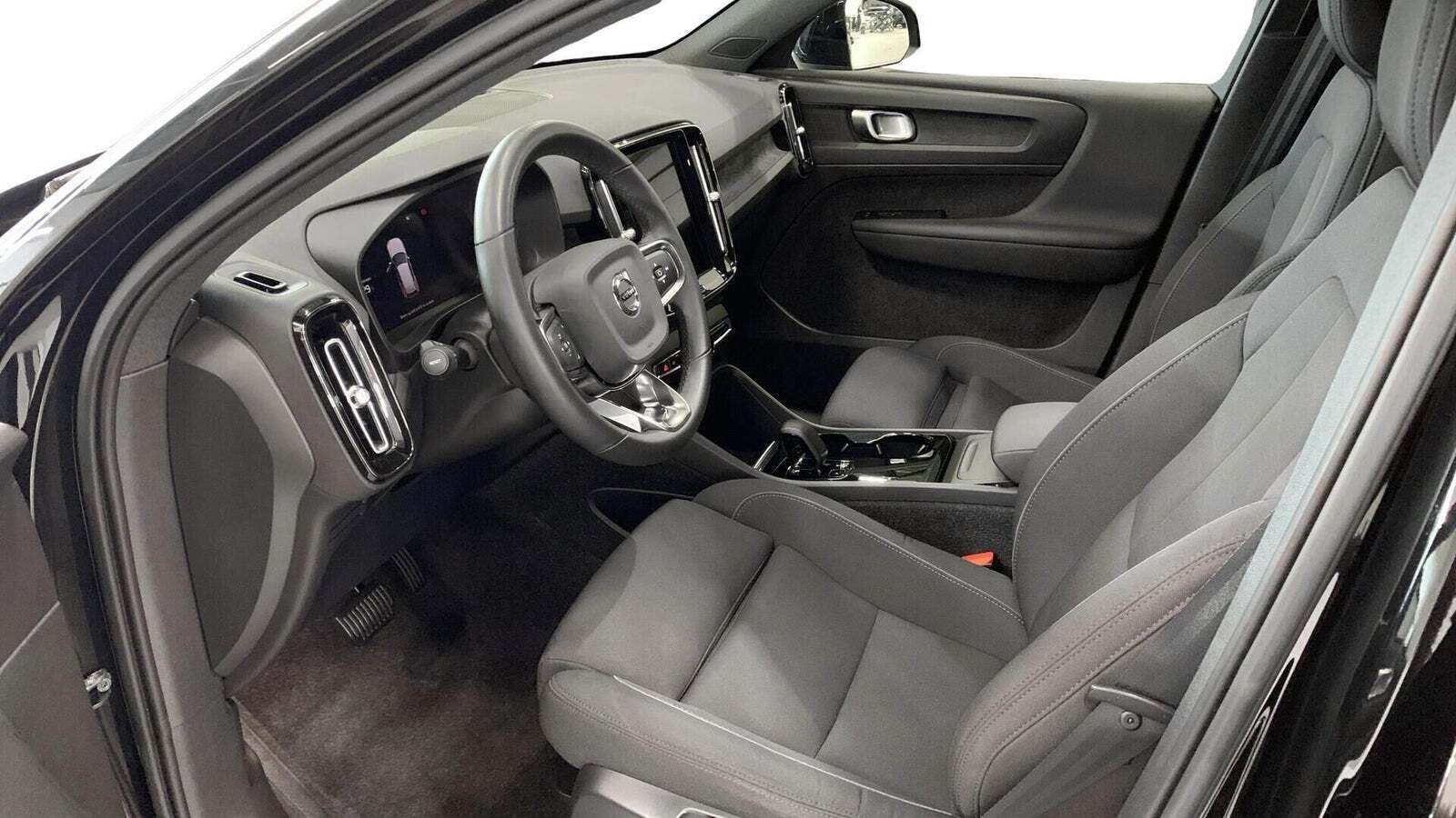 Volvo XC40 P6 ReCharge Core