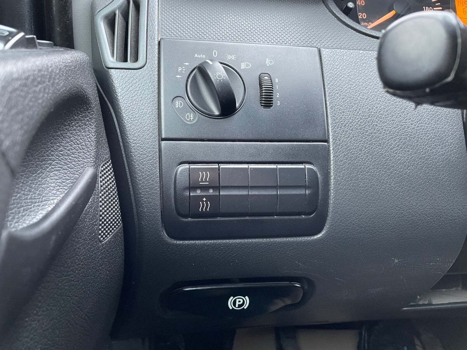 Hvid Mercedes Vito 113 fra 2014