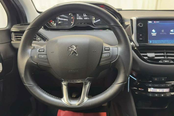 Sort Peugeot 208 fra 2018