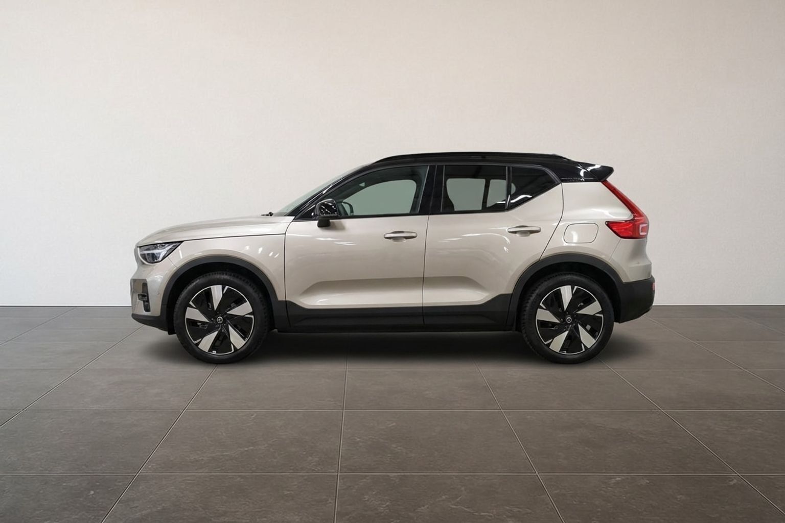 Volvo XC40 Recharge Extended Range Plus 252HK 5d Aut.