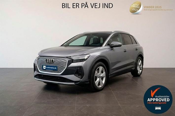 Grå Audi Q4 fra 2023 set udefra