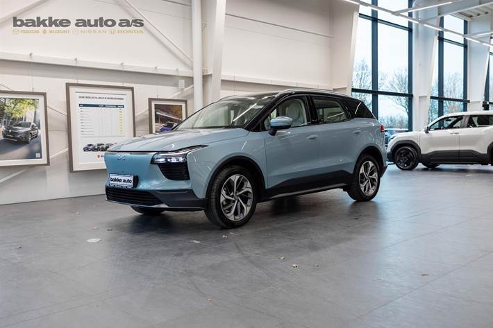 Blå Aiways U5 fra 2022 set udefra