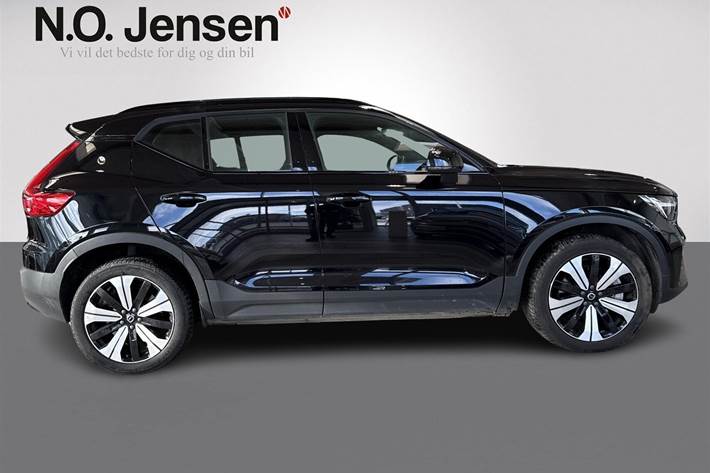 Sort Volvo XC40 fra 2023