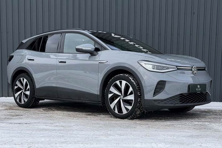 Grå VW ID.4 fra 2022 set udefra