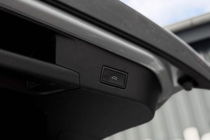 Grå VW ID.4 fra 2022