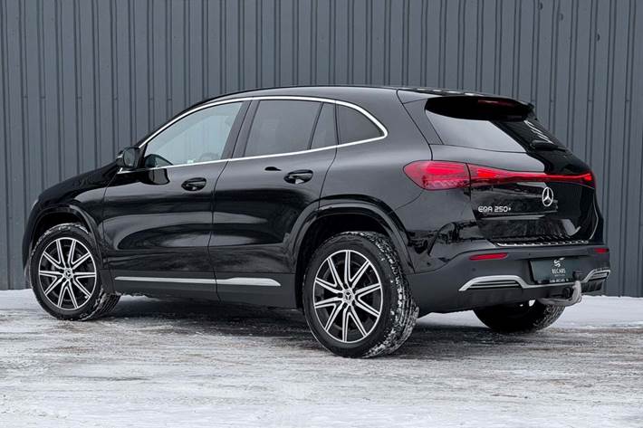Sort Mercedes EQA250+ fra 2025
