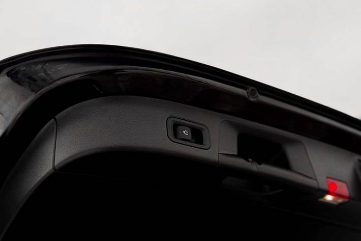 Sort Mercedes EQA250+ fra 2025