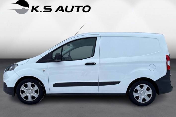 Hvid Ford Transit Courier fra 2020