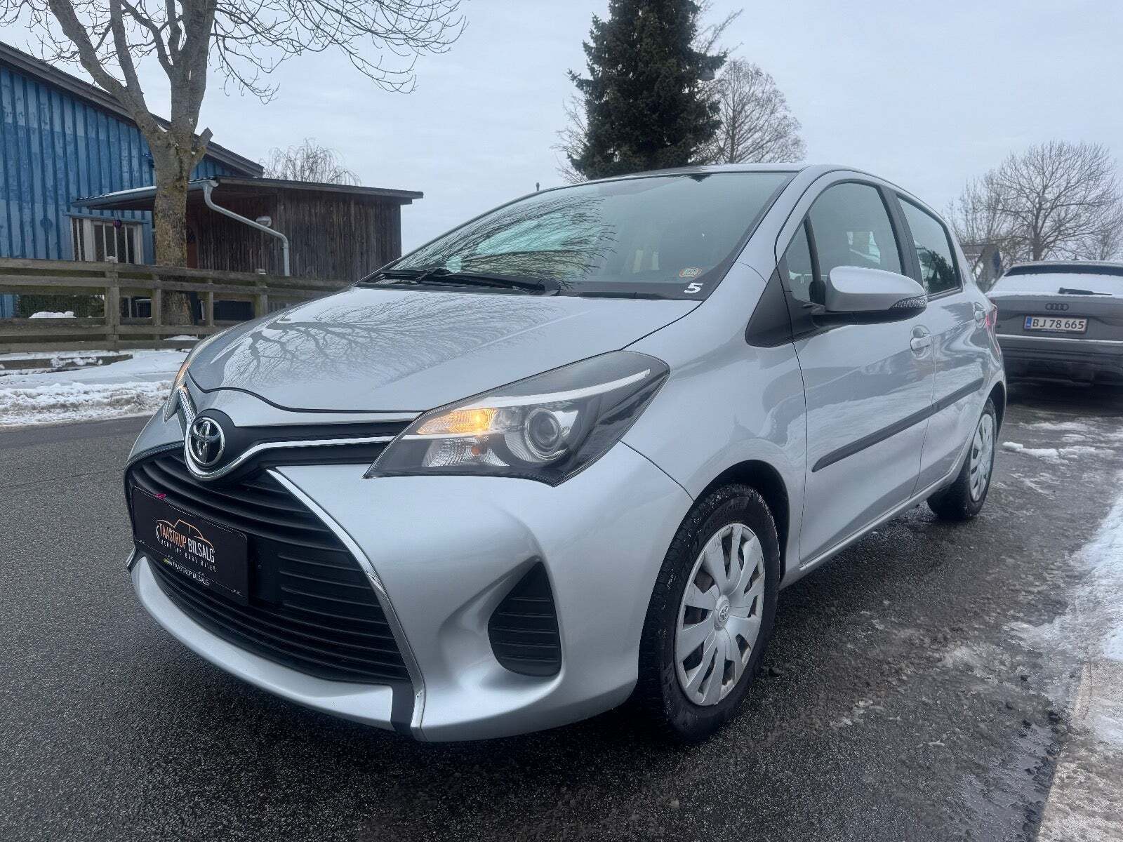 Toyota Yaris 1,0 VVT-i T2
