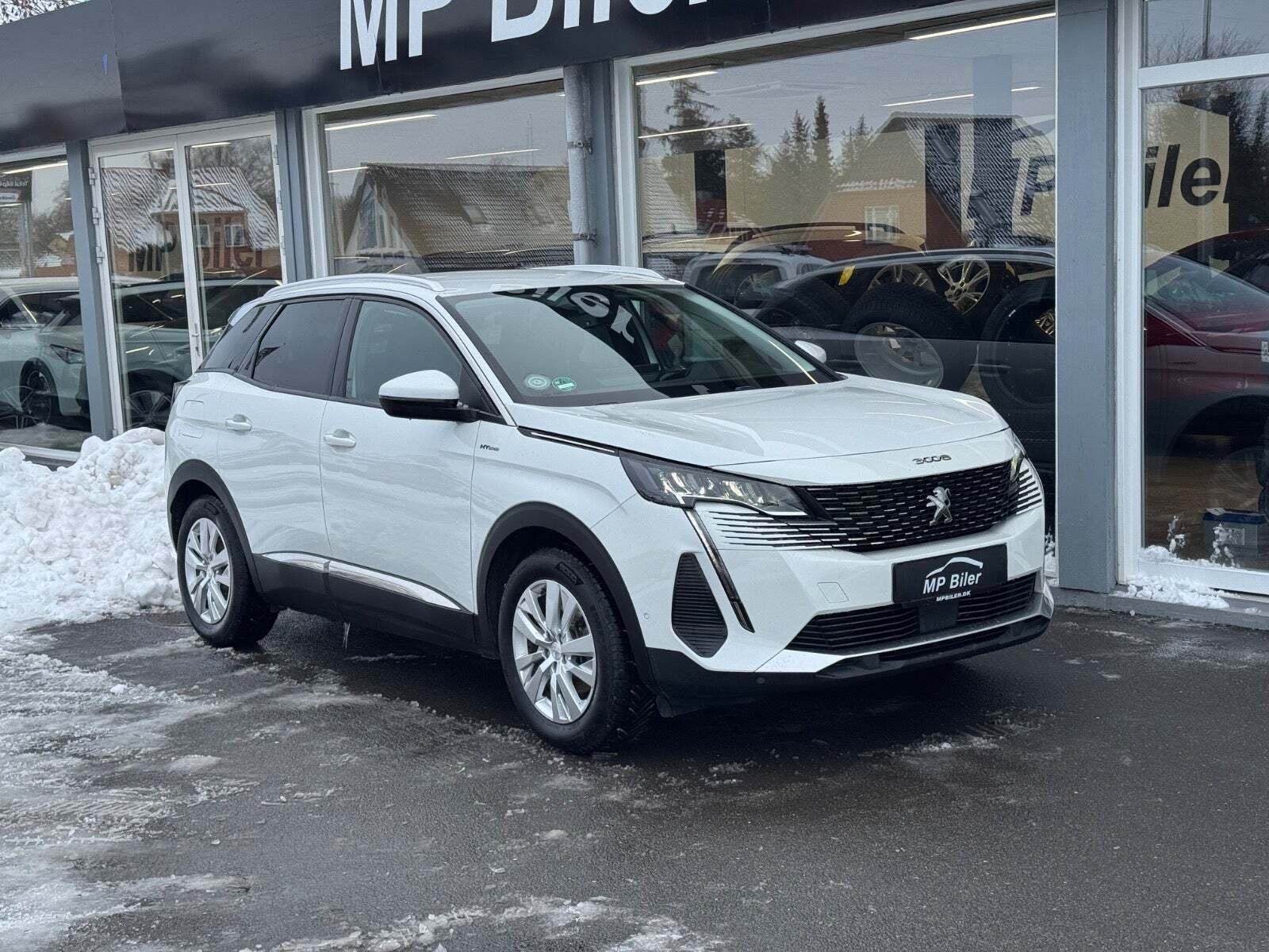 Peugeot 3008 1,6 Hybrid First Selection EAT8