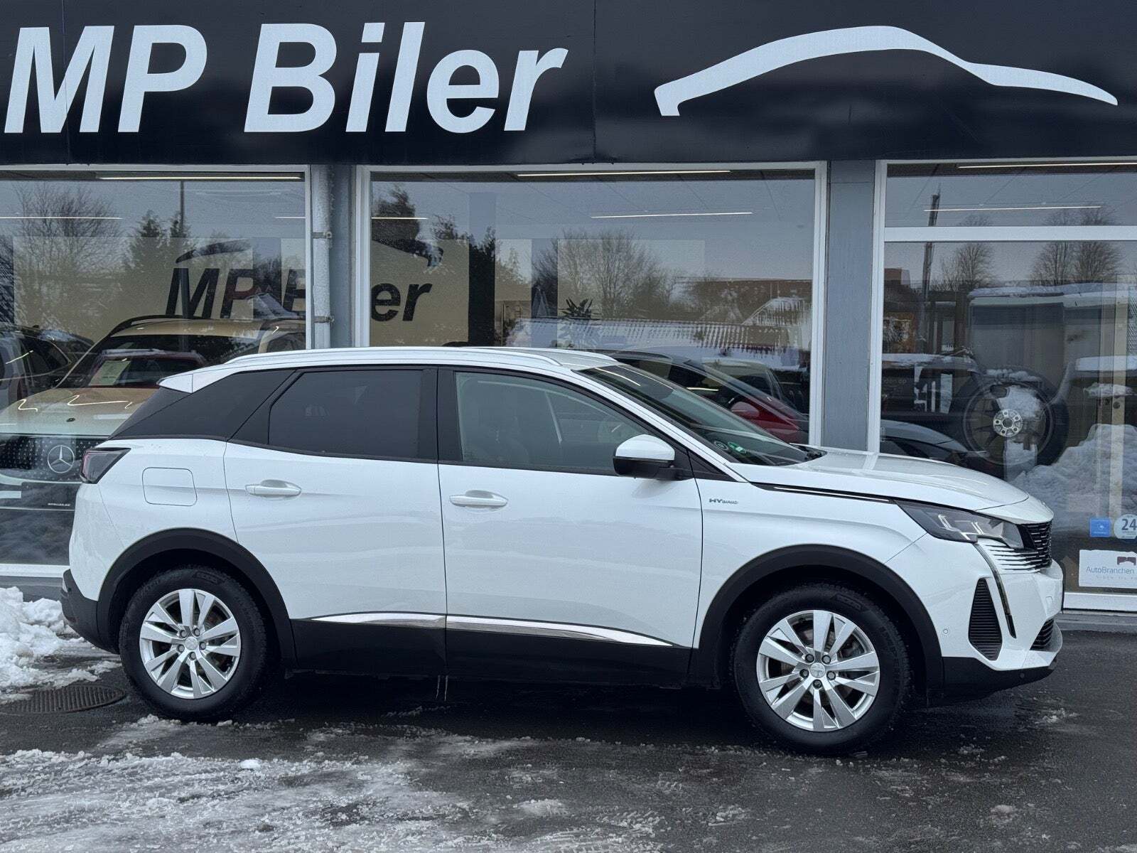 Peugeot 3008 1,6 Hybrid First Selection EAT8