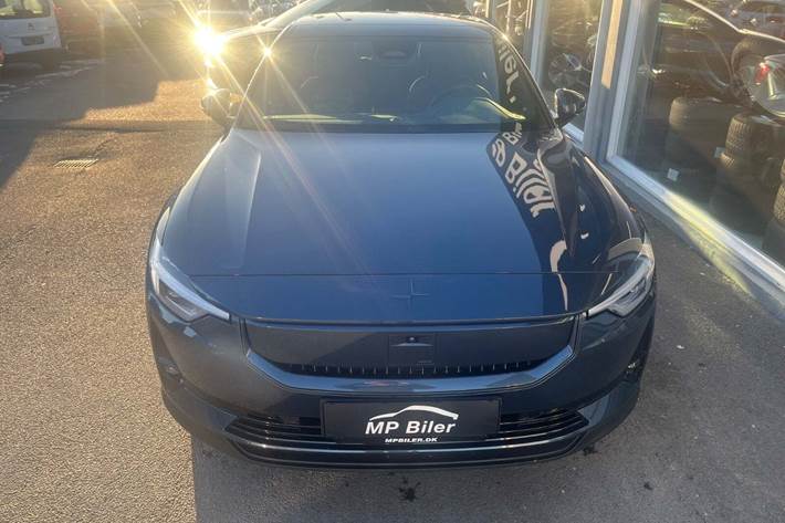 Blå Polestar 2 fra 2024