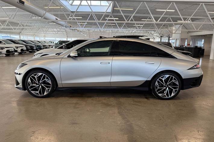 Grå Hyundai Ioniq 6 fra 2024