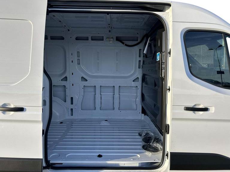 Renault Master V T33 2,0 dCi 150 L2H2 Kassevogn Tekno