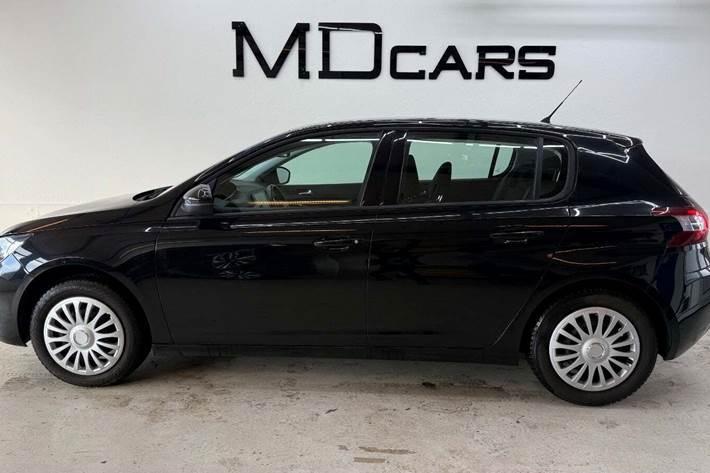 Sort Peugeot 308 fra 2014