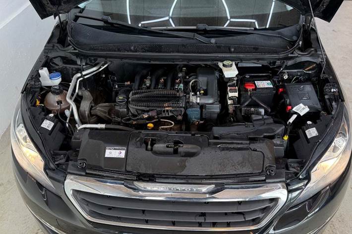 Sort Peugeot 308 fra 2014