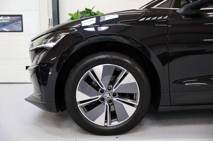 Sort Skoda Enyaq fra 2022