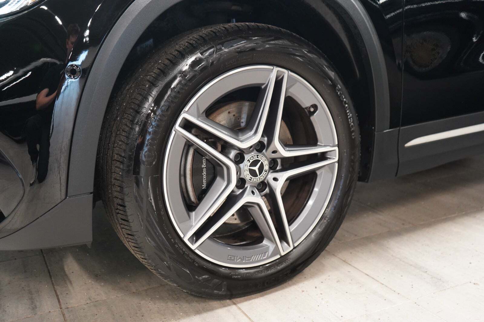 Sort Mercedes GLA250 e fra 2023