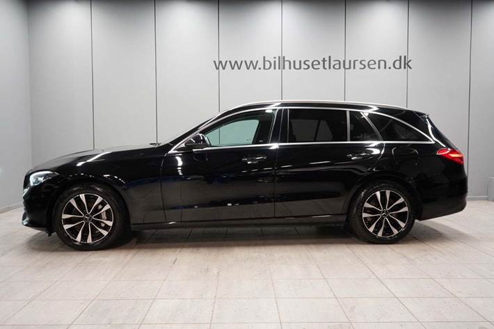 Sort Mercedes C300 e fra 2022