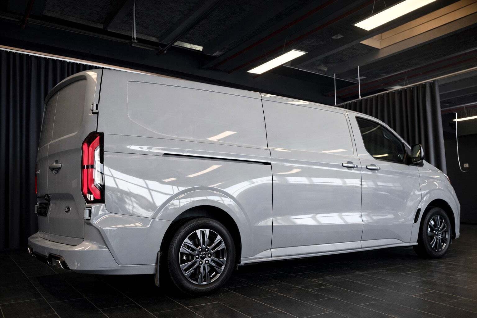 Ford E-Transit Custom 340L 64 Limited