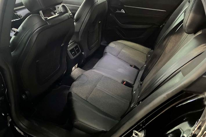 Sort Peugeot 508 fra 2021