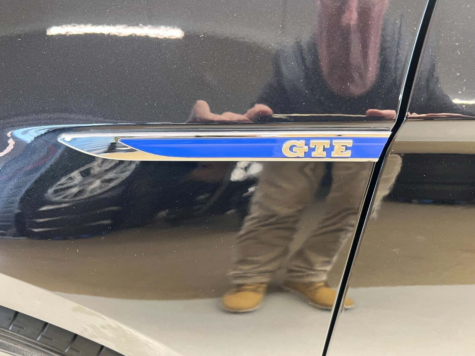 Sort VW Passat fra 2020