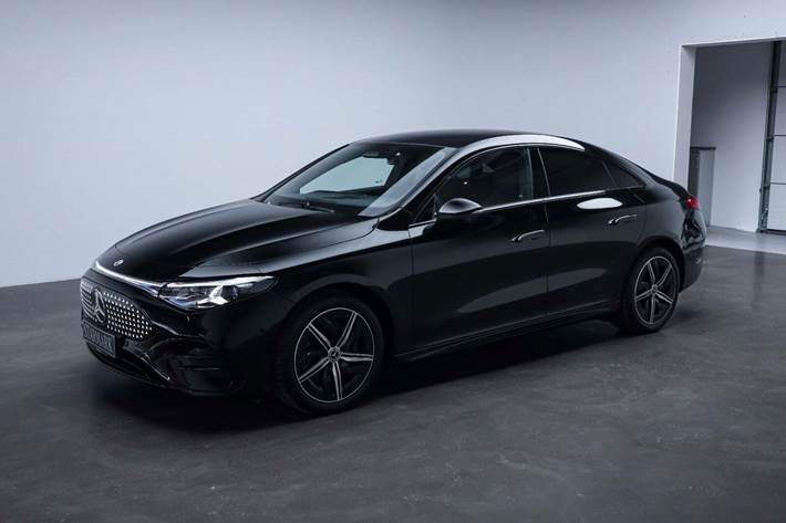 Sort Mercedes CLA250+ fra 2025