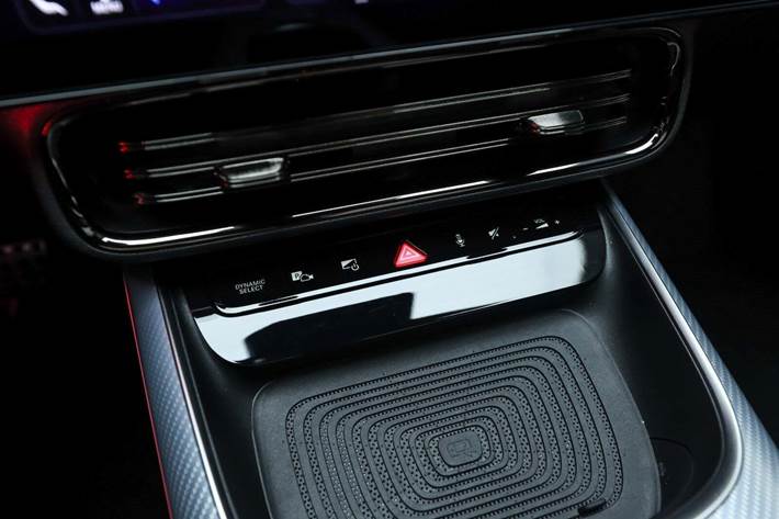 Sort Mercedes CLA250+ fra 2025