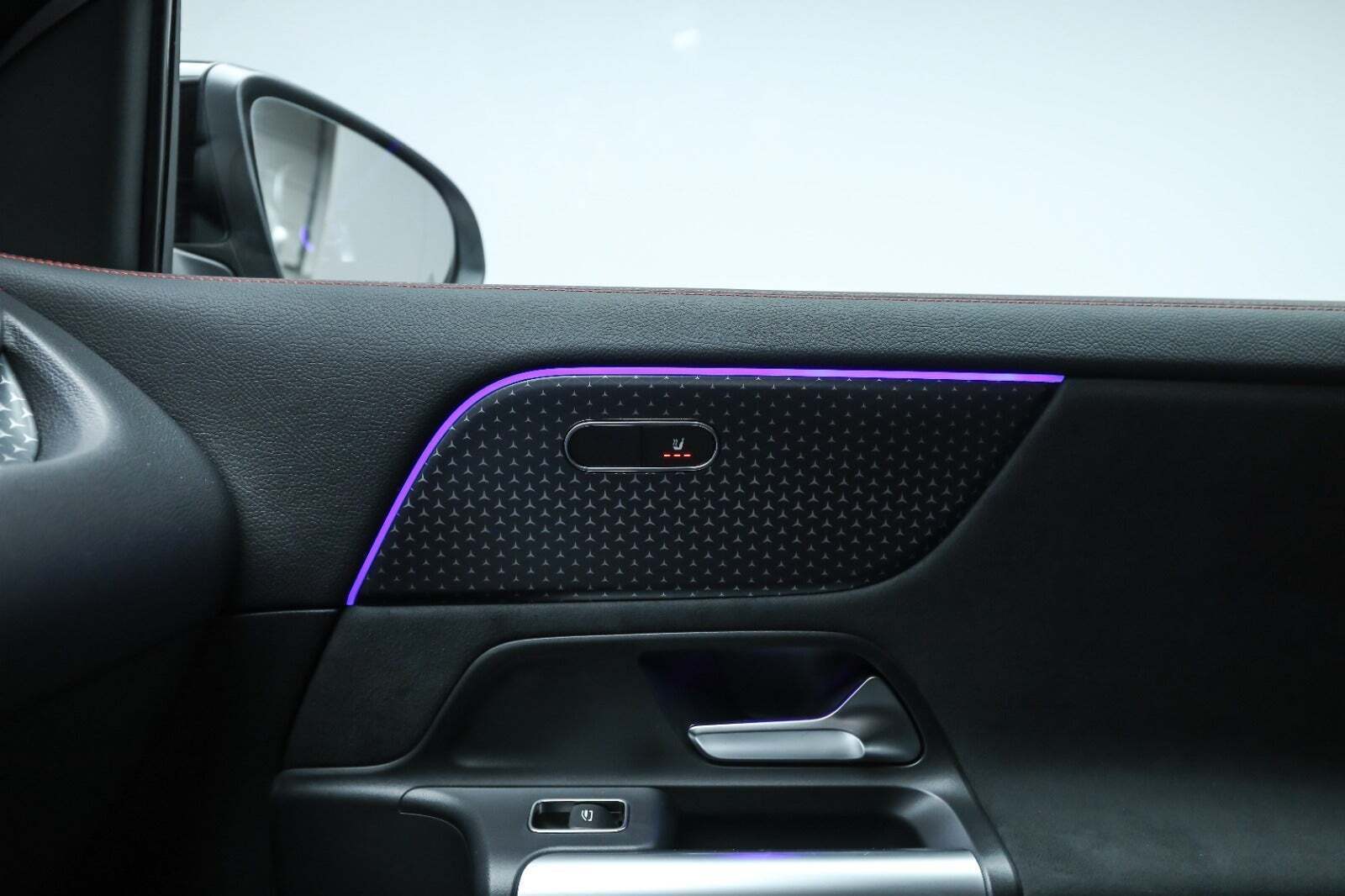 Hvid Mercedes EQA250+ fra 2025