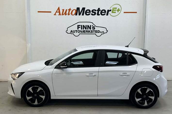Hvid Opel Corsa-e fra 2020