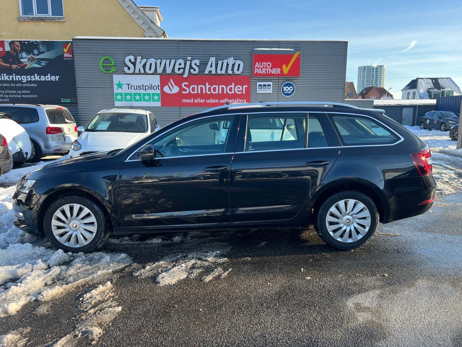 Sort Skoda Octavia fra 2018