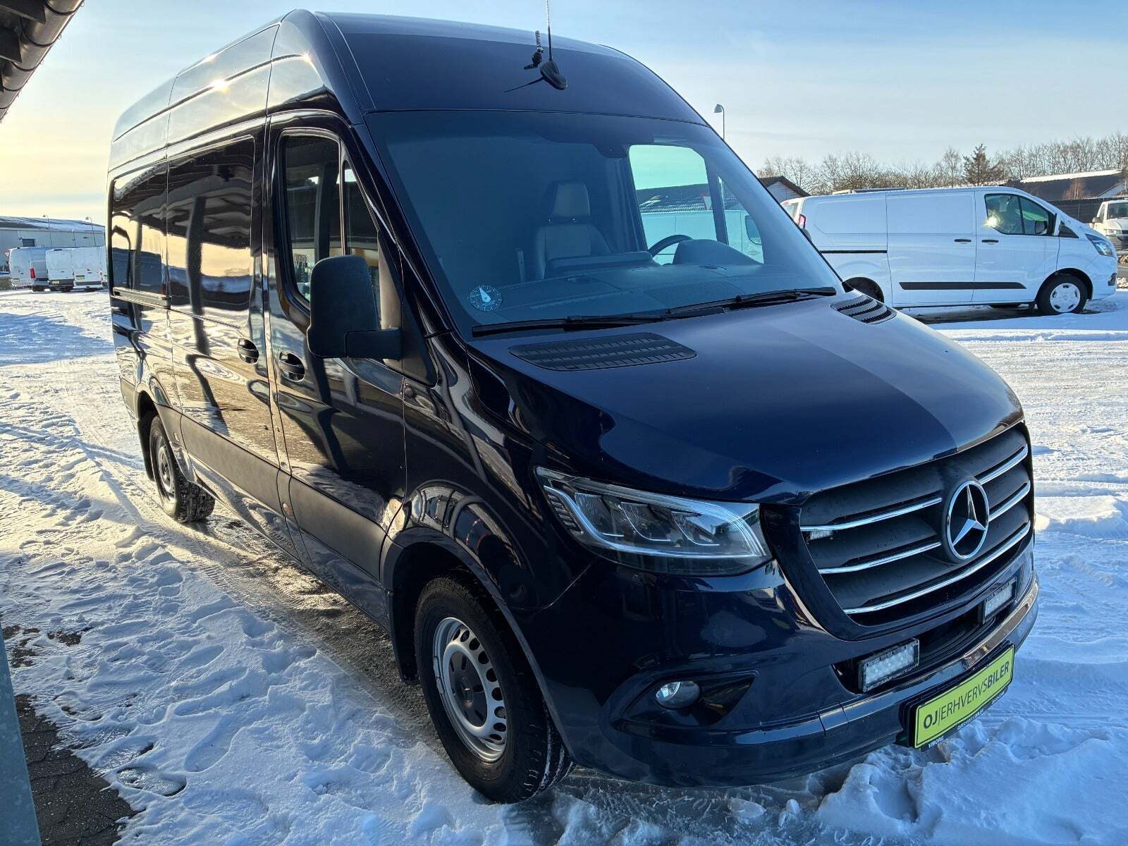 Mercedes Sprinter 319 3,0 CDi A2 Kassevogn aut. RWD