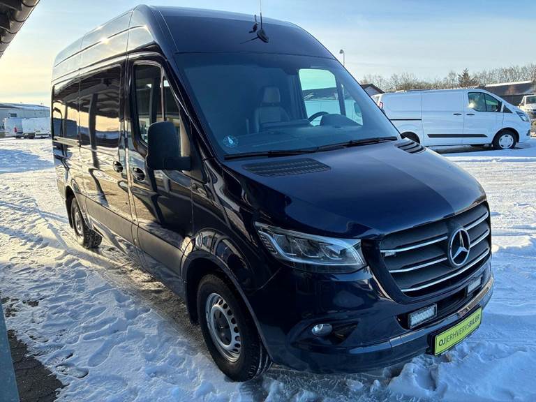 Mercedes Sprinter 319 3,0 CDi A2 Kassevogn aut. RWD