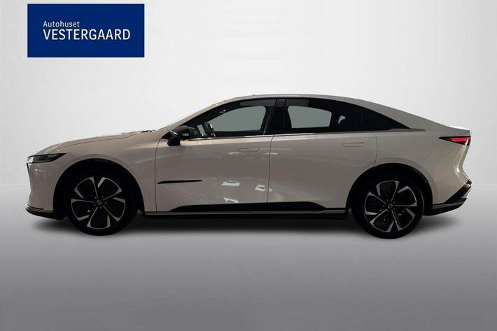 Hvid Mazda 6e fra 2025