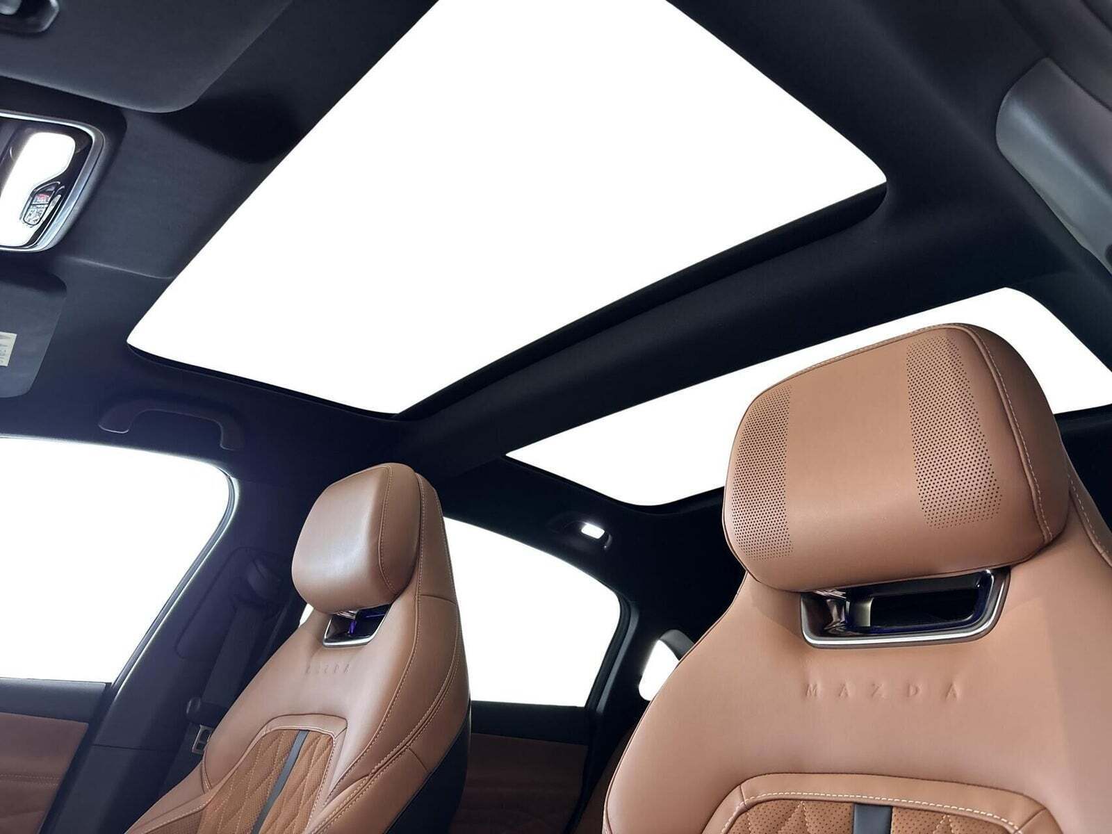 Hvid Mazda 6e fra 2025