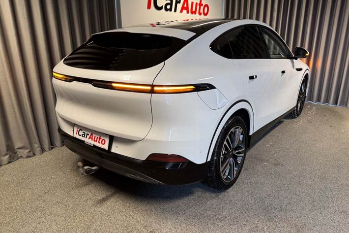 Hvid Xpeng G6 fra 2024