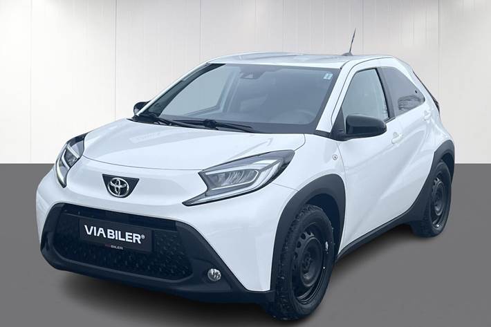 Hvid Toyota Aygo X fra 2023 set udefra