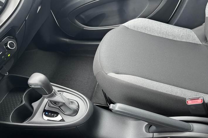 Hvid Toyota Aygo X fra 2023