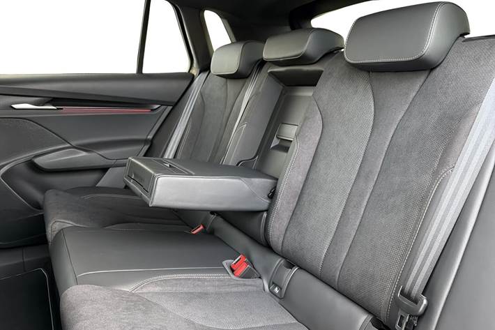 Grå Skoda Elroq fra 2026