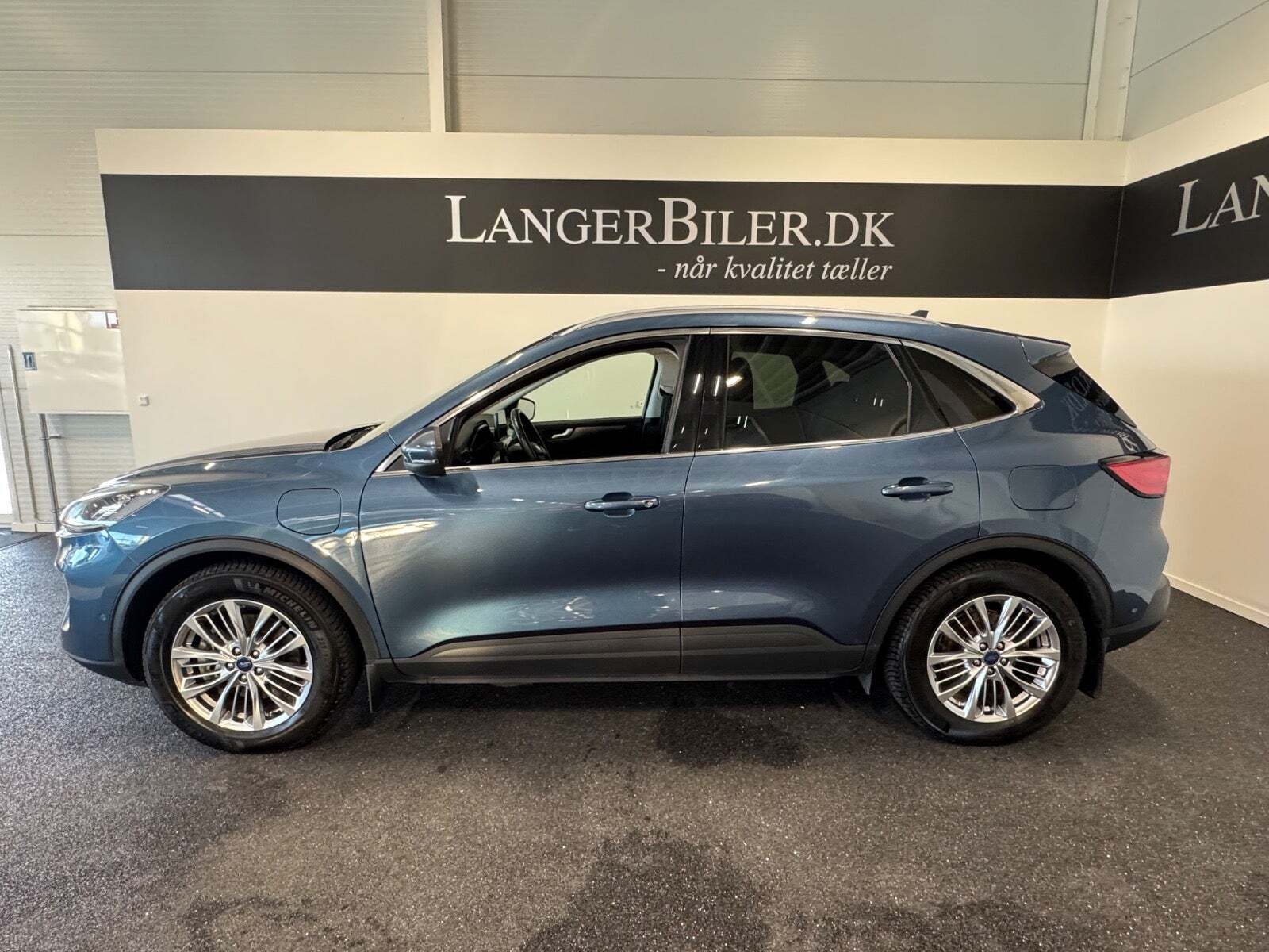 Ford Kuga 2,5 PHEV Titanium X CVT