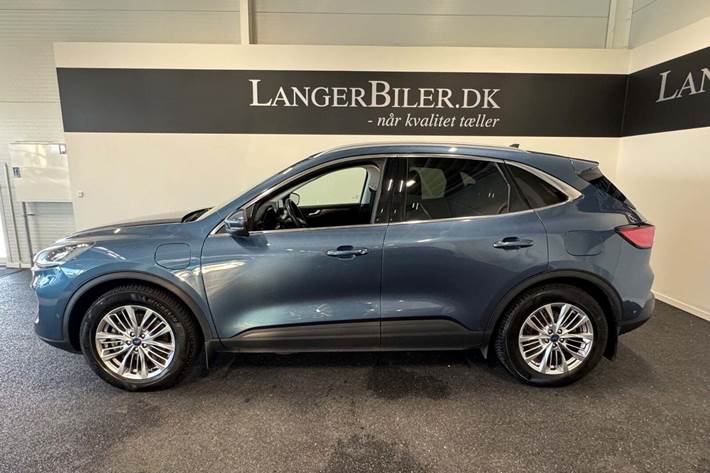 Blå Ford Kuga fra 2020