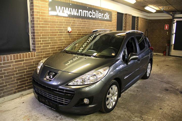 Grå Peugeot 207 fra 2012