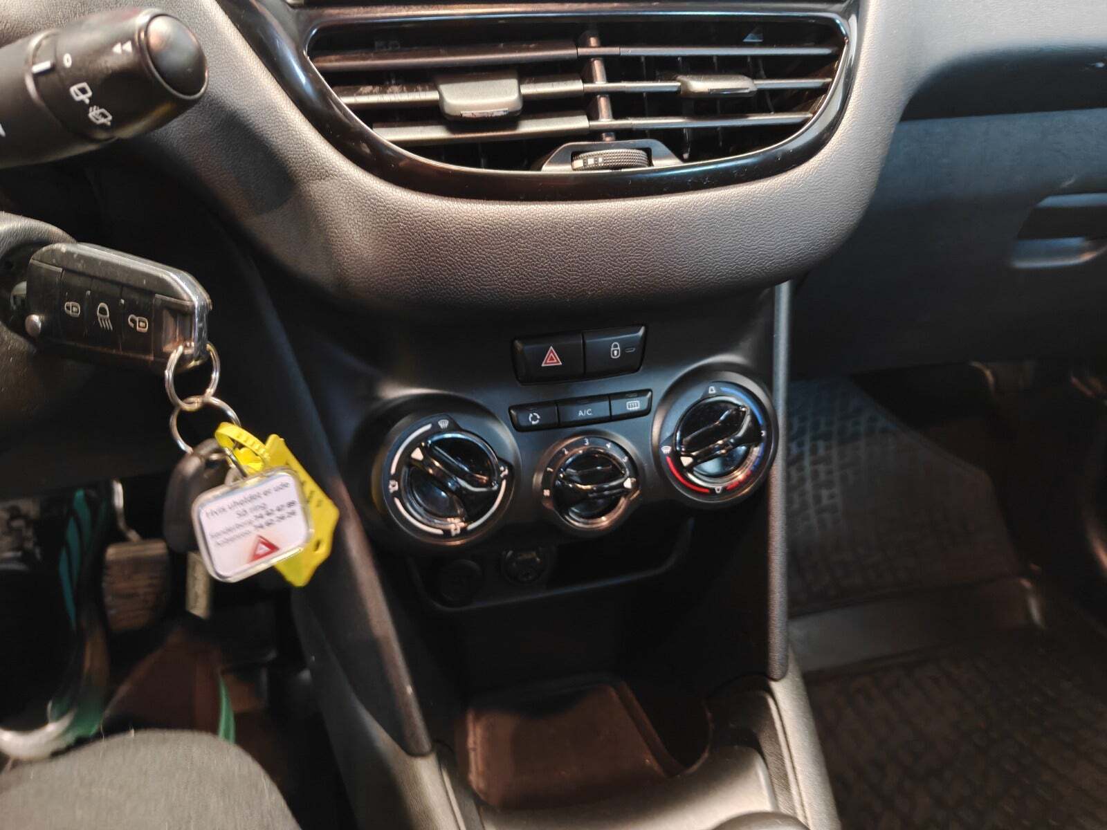 undefined Peugeot 208 fra 2014