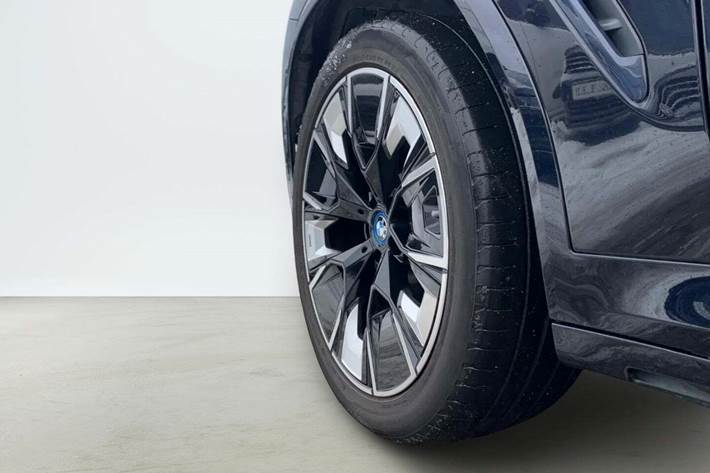 Sort BMW iX3 fra 2022