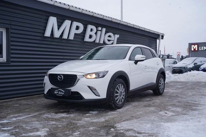 Hvid Mazda CX-3 fra 2015 set udefra